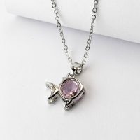 گردنبند ماهی نگین‌دار نقره‌ای صورتی